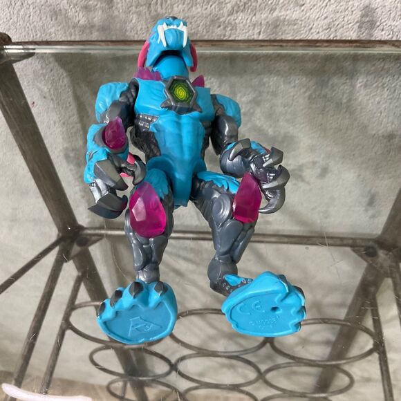 Mr Beast Lab Mutators Iconic Blue Panther Action Figure Moose Toys posable - Picture 8 of 11